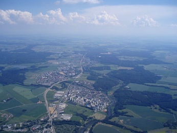  Prodlu�ov�n� nad Sezim�k a Planou 