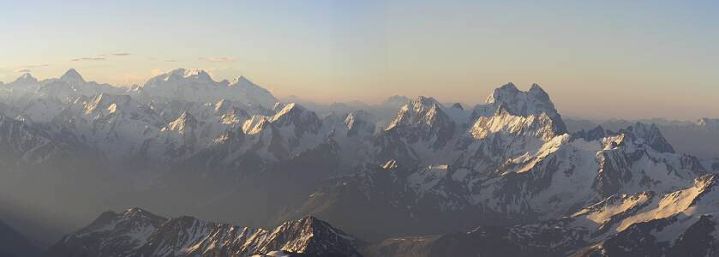  Pohled z Elbrusu 