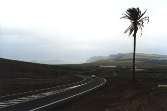  The road to Las Nieves cliffs 