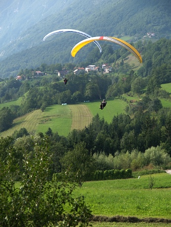  Landing in Dreznica village 
