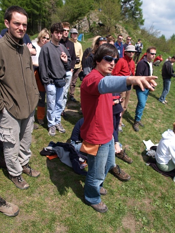  Briefing at a taking off point 