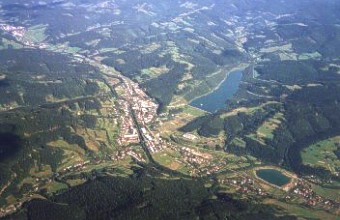 Karolinka, Vodní nádrž Stanovnice, štěrkáč Balaton a kousek Nového Hrozenkova