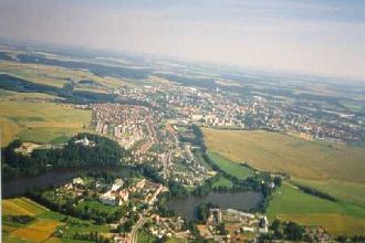  Pohled na ���r n. S�zavou, v pop�ed� z�mek Konvent 