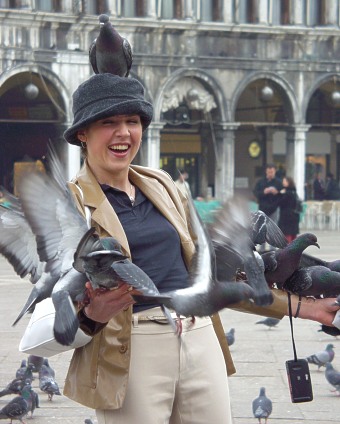  Turist� na n�m�st� Svat�ho Marka 