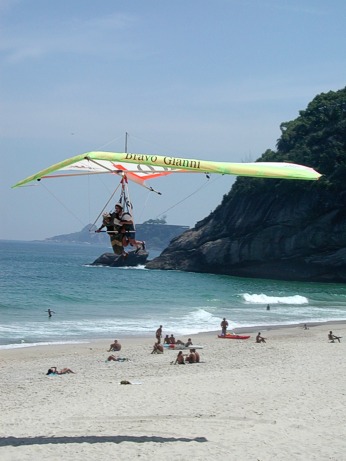  Hanggliders in Rio 