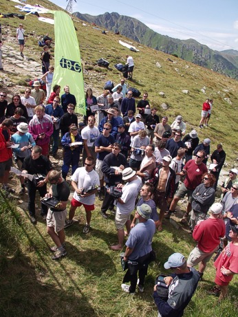  Briefing na startovi�ti 