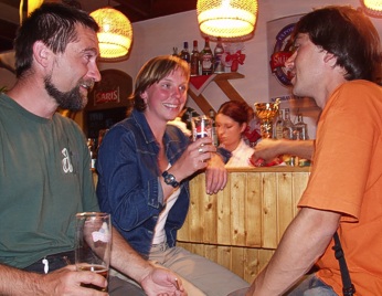  U baru restaurace chaty Bj�rnson 