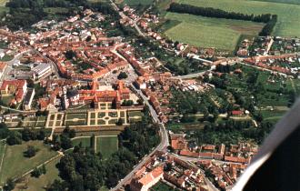  Z�mek a park v Jarom��ic�ch n. Rok. 