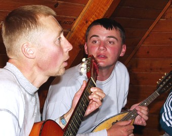  Tibor a Jano v chat� �.7 ve 3 hodiny r�no  