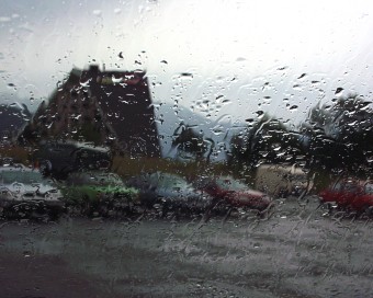  Na centr�ln�m parkovi�ti v Donovalech 