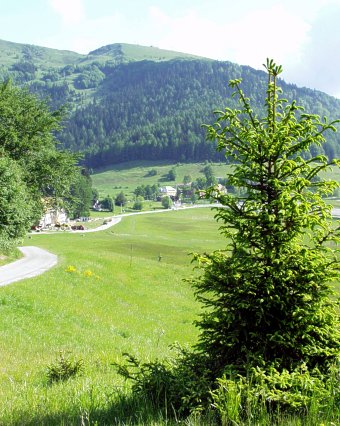  Donovaly, v pozad� Nov� hola 