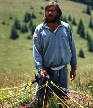  Hlavn� organiz�tor z�vod� Miro Jan�iar tahal za spr�vn� ���ry 