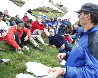 Briefing at Kralova hola