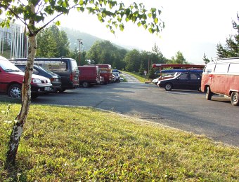  R�no na parkovi�ti 