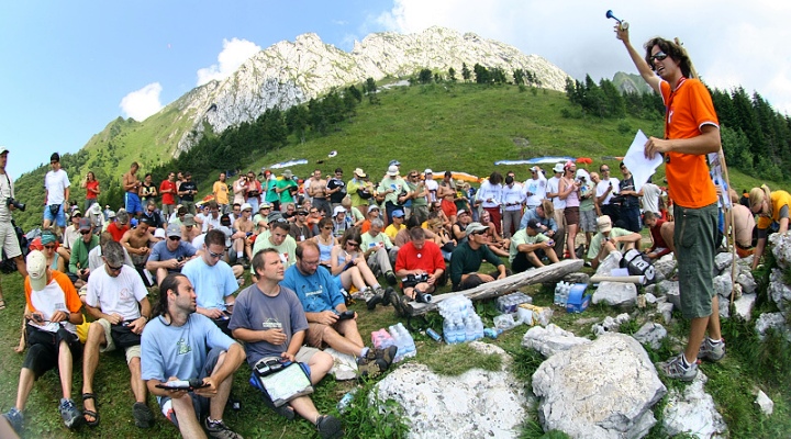  Briefing na startovi�ti 