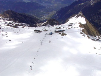  Pohled na AlpinCentrum 