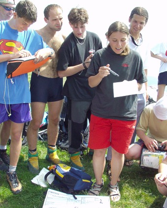  Briefing na vrcholu Ran�, Petra Krausov� v sand�lech 