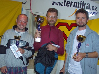  V�t�zov� t��dy Performance - Martin Pacejka (uprost�ed), Michal Brabenec (vpravo) a Radek Seidl (vlevo)