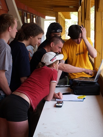  R�no p�ed kancel��� firmy Yellow Point tamt� 