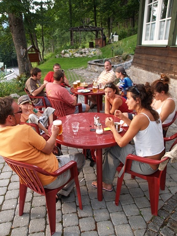  Ve�e�e na terase hotelu Pod Jasany 