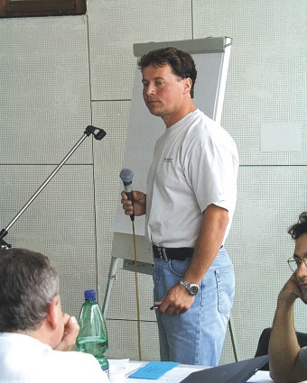  Diskusi a hlasov�n� velmi dob�e ��dil Grulich 