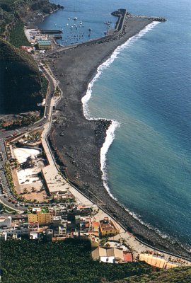  Beach near Puerto de Tazacorte port below Mirador el Time 
