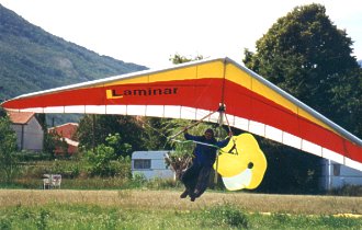  Mistr �R 1999 Petr Nedoma p�ist�v� v c�li posledn� discipl�ny 