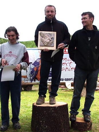  V�t�zov� celkov�ho po�ad� - 1. David Ohl�dal (uprost�ed), 2. Tom� Svoboda (vpravo), 3. Jan Kupka (vlevo) 
