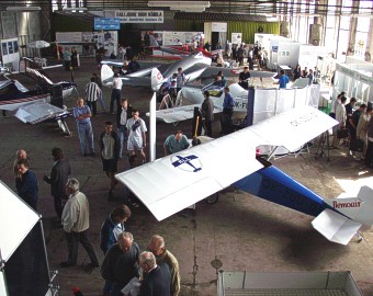  Celkov� pohled do hlavn�ho hang�ru 