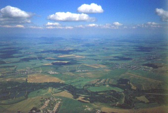  Vpredu je Zobor, keby to i�lo aspon tam 