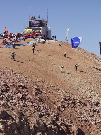  Startovi�t� na vrcholu hory Babadag 