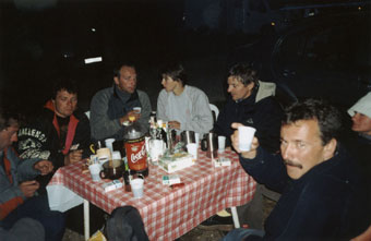  Ve�er jsme ��dn� zapa�ili s polsk�mi piloty 