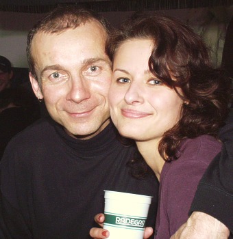  �editel ParaDelta Show 2001 B�e�a Barto��k s osobn� asistentkou 