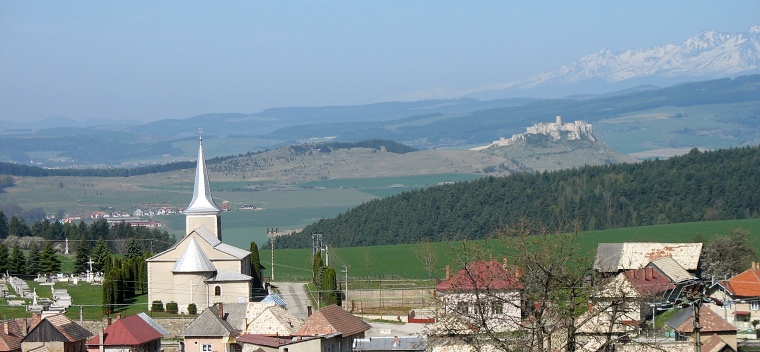  Spisk hrad a Vysok Tatry v pozad 