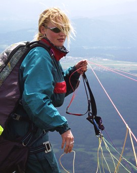  Leont�nka Adam��kov� se objev� na startovn� listin� mo�n� u� p��t� rok 