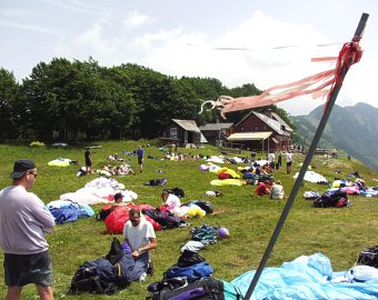  Na startovi�ti kolem poledne 