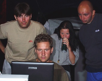  Robert �ebek a nedo�kav� zv�davci 