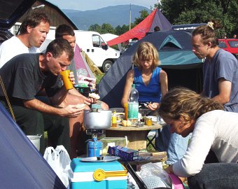  ��st slovensk� v�pravy p�i sn�dani 