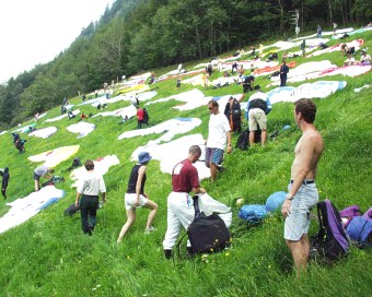  Na startovi�ti p�ed otev�en�m startovn�ho okna 