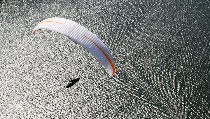  Dokluz p�es jezero 