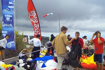  Na startovi�ti Bellemene ve v��ce 920 metr� 