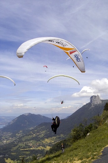  Lo�sk� v�t�z Achim Joos ve vzduchu 