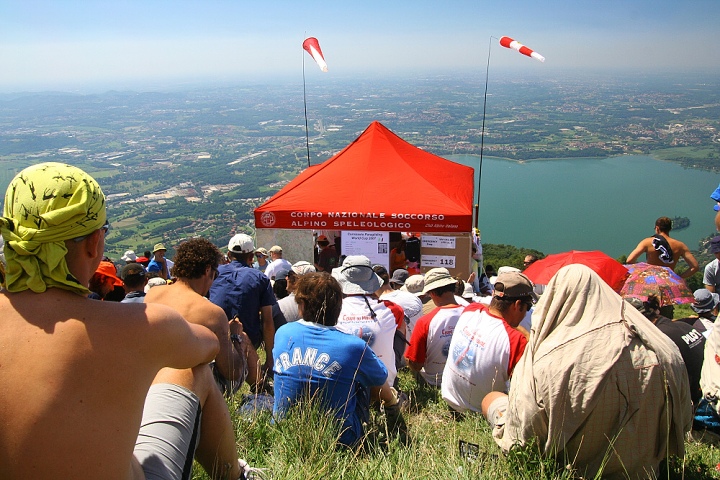  Briefing na startovi�ti 