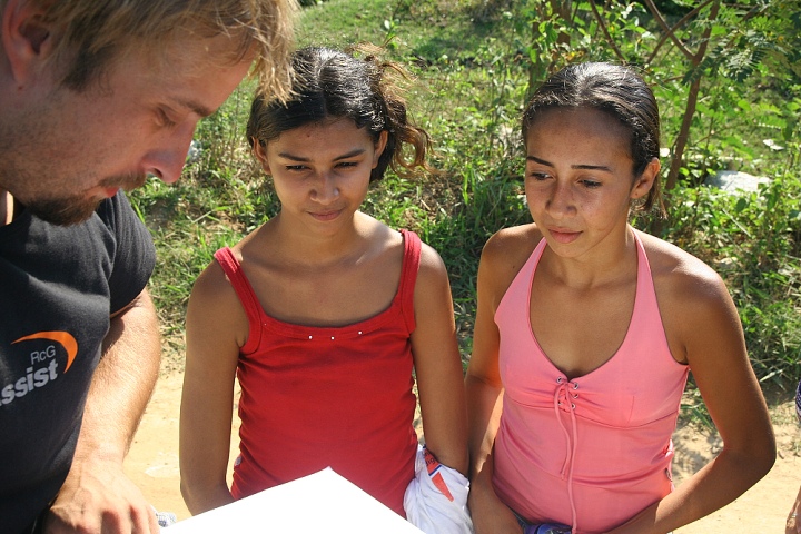  Ka�dodenn� fronty na autogramy 