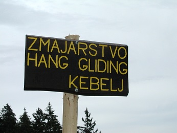 Zmajarstvo znamená závěsné létání, i když ...
