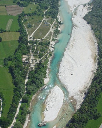  Kemp Johnson na lev�m b�ehu �eky So�a 