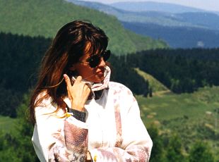  Div�ci velmi pozorn� sledovali odv�n� aviatiky ... 