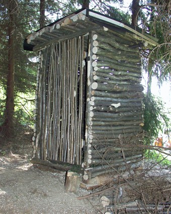  Unik�tn� kadibudka 