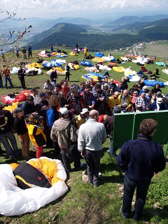  Briefing na startovi�ti 