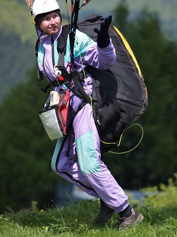  Je�t� p�ed chv�l� tady ta lev� �idi�ka byla! 